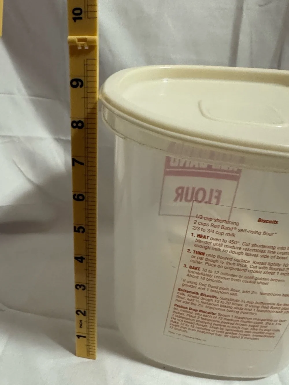 Vintage Rubbermaid 21 cup Red Band flour advertising canister kitchen storage